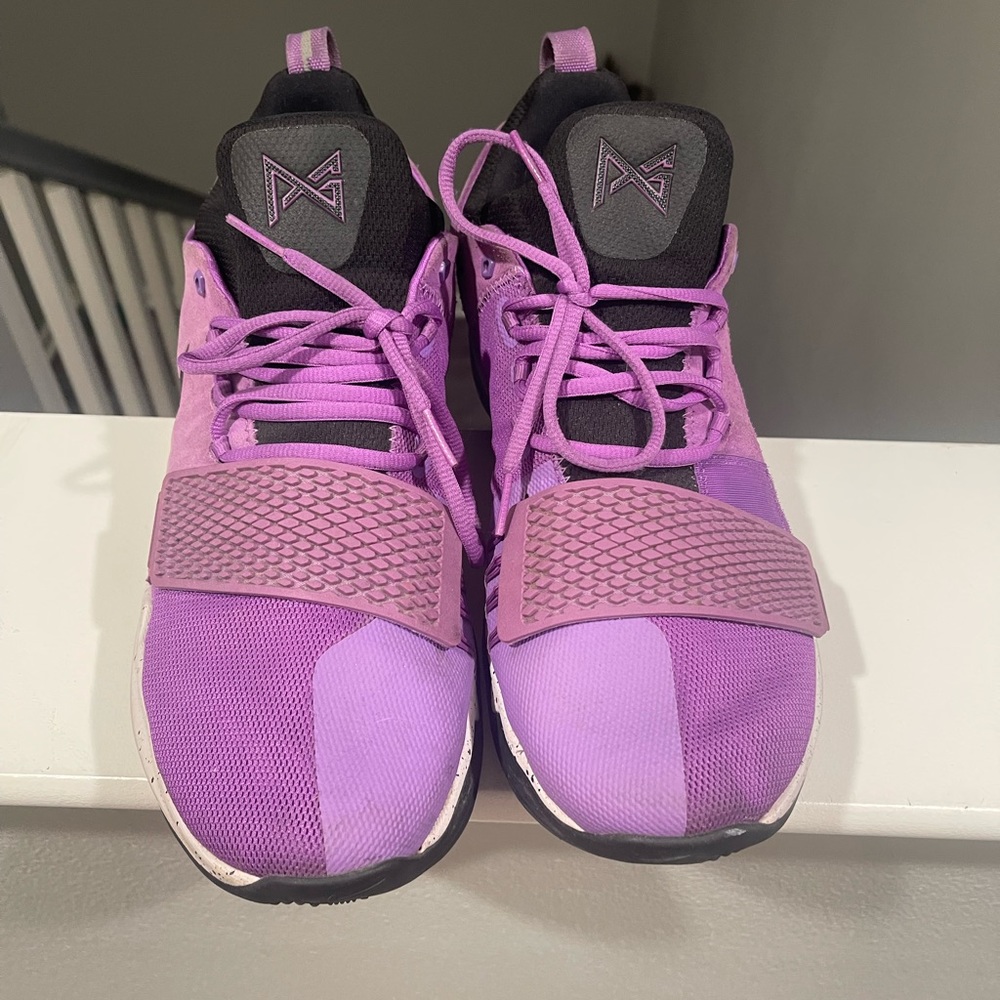 Nike PG 1
Bright Violet